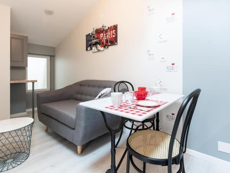 Le Paris Eiffel - Appartement Cosy En Plein Centre Bourgoin-Jallieu Esterno foto