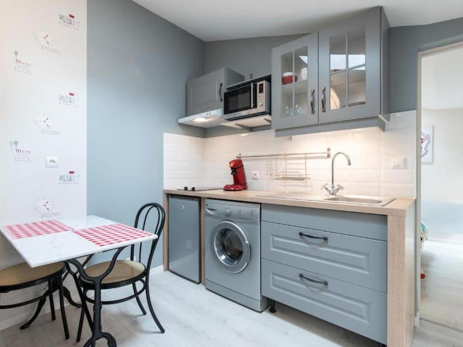 Le Paris Eiffel - Appartement Cosy En Plein Centre Bourgoin-Jallieu Esterno foto